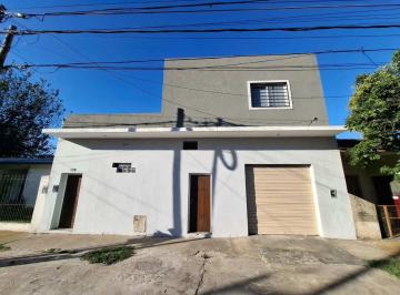 Bodega-Galpón · 235m² · Venta Bloque Local + Depto 3 Amb a Estrenar J C P