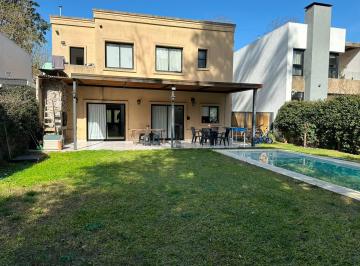 Casa · 150m² · 5 Ambientes · 2 Cocheras · Casa 5 Amb. con Pileta en Condominio Parque Leloir