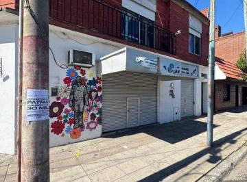 Local comercial · 198m² · Departamento PH y Local en Lanus