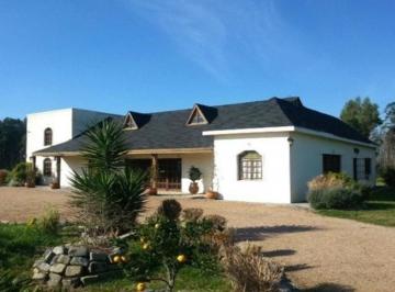 Casa · 391m² · 5 Ambientes · 4 Cocheras · Venta de Casa de Campo 4 Dorm. Zona Pando