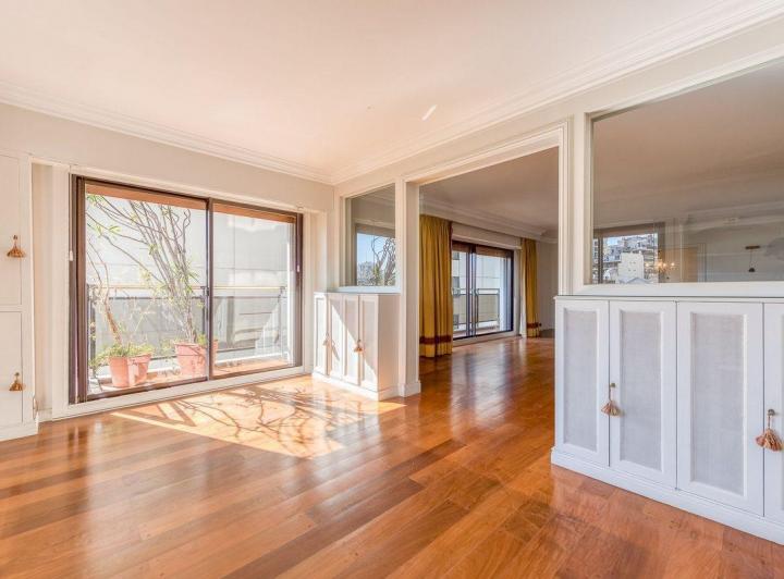 Departamento · 252m² · 5 Ambientes · 1 Cochera