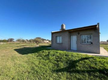 Casa · 55m² · 3 Ambientes · Casa en Golondrina y Zorzal, Altos de Winifreda