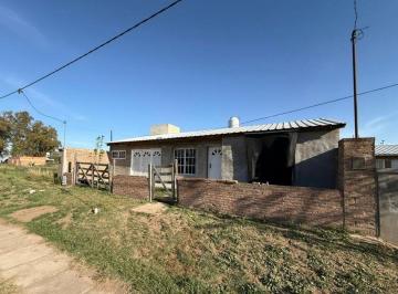 Casa · 60m² · 3 Ambientes · Casa en Alsina y San Martín - Winifreda