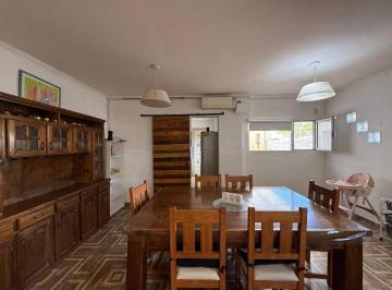 Casa · 136m² · 6 Ambientes · En Venta 4 Dorm., Pileta y Quincho en White