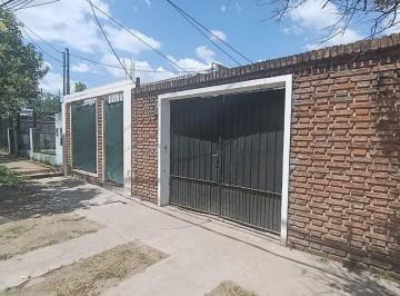 Casa · 161m² · 5 Ambientes · 2 Cocheras · Casa 5 Amb Venta Moreno Multifamiliar + 3 Dptos