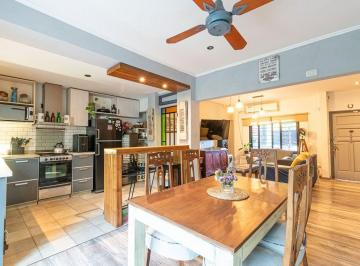 Casa · 110m² · 3 Ambientes · Venta Casa 3 Amb, Hurlingham, C/pileta. Exc. Ubica
