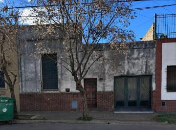 Casa · 94m² · 2 Ambientes · 1 Cochera · Casa en Venta en Pergamino a Refaccionar