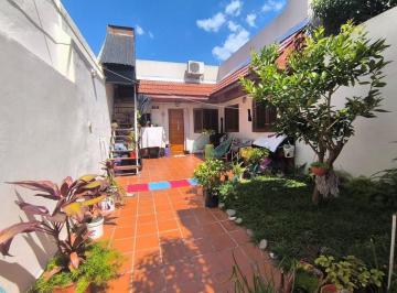 PH · 48m² · 3 Ambientes · Venta PH 3 Amb Patio y Terraza Credito en Liniers