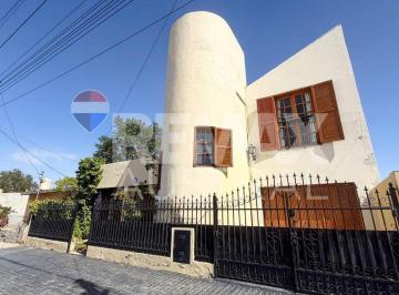Casa · 184m² · 7 Ambientes · Casa en Barrio Juan Xxiii - Comodoro Rivadavia
