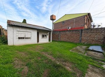 Casa · 230m² · 5 Ambientes · Venta Casa en Grand Bourg con Parque