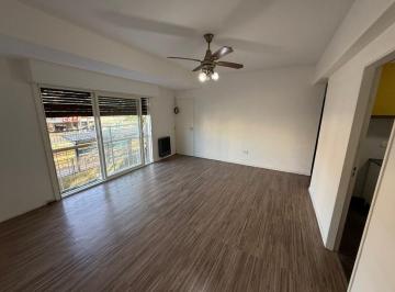 Departamento · 55m² · 3 Ambientes · Venta Depto 3 Amb Balcón Apto Credito - Ramos Mejia