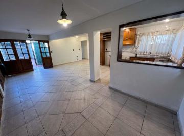 Casa · 141m² · 4 Ambientes · Casa Las Heras 3 Dorm Cirsubdoz Apta Crédito