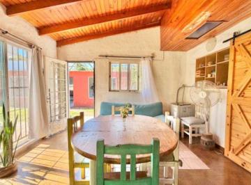 Casa · 160m² · 5 Ambientes · 1 Cochera · Casa en Venta Villa del Plata 3 Dorm.