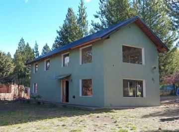 Casa · 160m² · 4 Ambientes · Casa en Esquel, Villa Ayelén. Terreno 1.279 m².