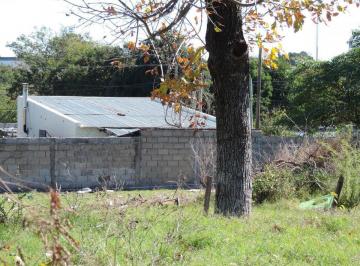 Terreno · 800m² · Amplio Terreno con Acceso a Todos Los Servicios