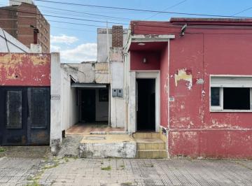 Casa · 223m² · 7 Ambientes · 1 Cochera · 2 Casas en Venta en Pueblo Nuevo - Gran Potencial