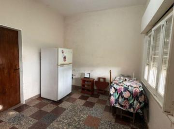 Casa · 35m² · 3 Ambientes · 2 Cocheras · Casa en Venta con Lote en Fcio Varela Apta Cred