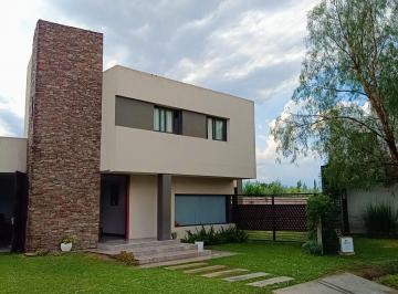 Casa de 5 ambientes, Russell · Alquiler Casa — Terruños de Araoz II, Maipú