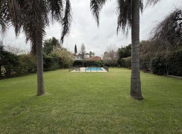 Casa · 204m² · 7 Ambientes · 2 Cocheras · Casa en Venta en El Portillo