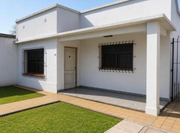 Casa de 3 ambientes, San Miguel · Casa en Una Planta Centrica Bella Vista