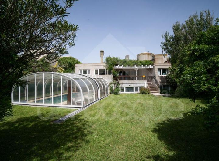 Casa · 283m² · 6 Ambientes