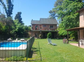 Casa · 320m² · 8 Ambientes · 2 Cocheras · Venta Casa, 6 Dorm., Lote 1.000 m², Los Quinchos Club de Campo, Pilar, Apta Credito