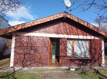Casa de 3 ambientes, El Hoyo · Casa con Quincho y Vista Al Piltriquitrón – El Hoyo