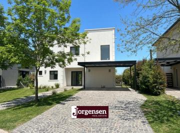 Casa de 4 ambientes, Escobar · Casa en Venta - Araucarias, Puertos