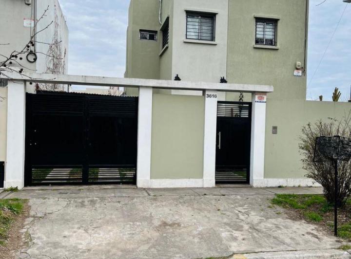 Casa · 90m² · 3 Ambientes · 2 Cocheras