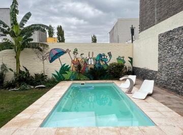 Casa · 122m² · 3 Dormitorios · 2 Cocheras · Openhouse Vende Casa en Barrio Cementista Residencial