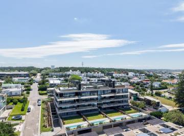 Departamento · 191m² · 6 Ambientes · 2 Cocheras · Apartamento en Venta en Arte Barra – La Barra, 191 m² Interiores, Balcón Amplio y Vista Al Mar en de