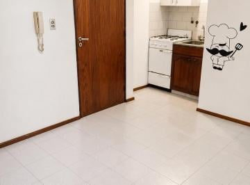 Departamento · 35m² · 1 Ambiente · Departamento en Venta 1 Dormitorio Planta Baja con Patio a m Plaza Colon.