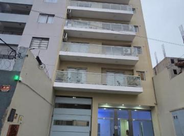 Departamento · 40m² · 2 Ambientes · 1 Cochera · Departamento 2 Amb con Cochera! a 1 Cuadra de H. Yrigoyen!