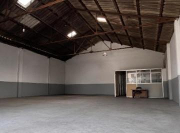 Bodega-Galpón · 127m² · 1 Ambiente · Alquiler Deposito/galpon + Departamento un Ambiente