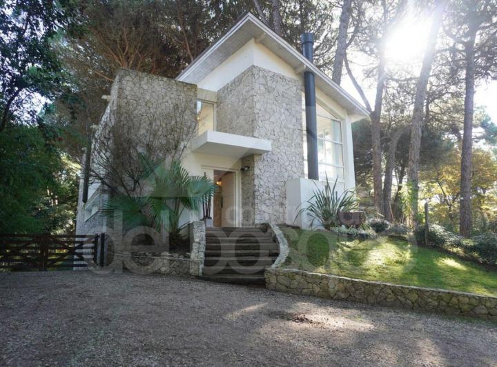 Casa · 350m² · 4 Ambientes