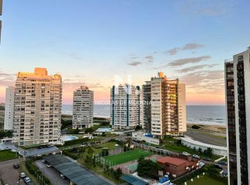 Foto1 · En Venta Apartamento de 2 Dorm. con Hermosa Vista Parcial Al Mar en Brava, Punta del Este