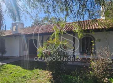 Casa de 5 ambientes, Córdoba · Excelente Ubicación, Casa en 1 Planta, 3 Dorm. 1 Suite con Vestidor, Jardín, Pileta, Quincho.