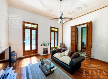 Casa · 280m² · 11 Ambientes · Casa en Chacabuco 1700