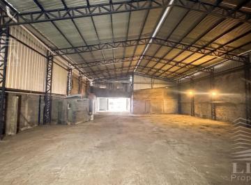 Bodega-Galpón · 1000m² · 4 Ambientes · 25 Cocheras · Galpón en Rosario