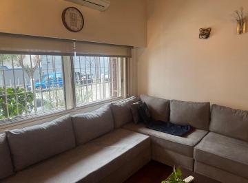 Casa · 400m² · 5 Ambientes · 2 Cocheras · Casa Chalet en Venta en Parque Chacabuco, Capital Federal, Buenos Aires