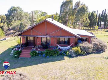 Quinta vacacional · 228m² · 5 Dormitorios · 1 Cochera · Venta Dos Casas de Campo Zona La Elena Tandil