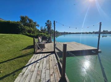 Casa · 270m² · 7 Ambientes · Casa en Venta y /o Alquiler Anual con Muebles. Santa Bárbara a La Laguna, Pileta Climatizada