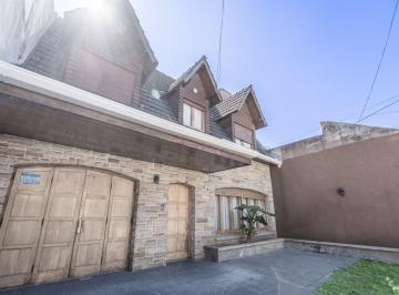Casa · 256m² · 7 Ambientes · 2 Cocheras · Venta Casa 7 Amb. Villa Sarmiento - Pileta - Parrilla