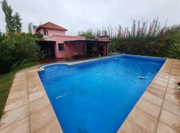 Casa · 250m² · 6 Ambientes · 2 Cocheras · Venta de Casa B° Cerrado Vistalba, Lujan - 6 Amb.