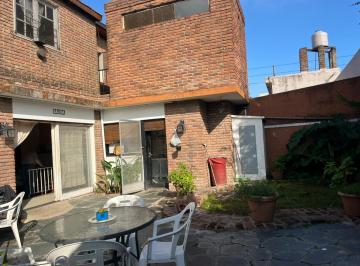Casa · 228m² · 5 Ambientes · Venta Casa Martinez