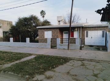 Casa · 79m² · 4 Ambientes · 1 Cochera · Venta / Casa / Eusebia / Apta Credito
