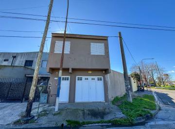 Casa · 70m² · 3 Ambientes · 1 Cochera · Casa en Venta en Villa Elvira - La Plata