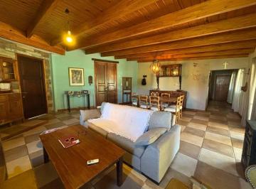 Casa · 304m² · 5 Ambientes · 1 Cochera · Venta Casa 4 Dorm en Anisacate con Pileta