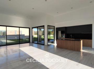 Casa · 180m² · 4 Ambientes · 2 Cocheras · Casa en Venta en Barrio Fincas del Alba Canning
