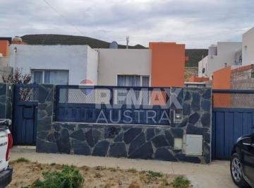 Casa · 180m² · 4 Ambientes · 1 Cochera · Casa Tres Dorm. - Ciudadela